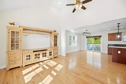 39 Mulberry St, Brockton, MA 02302 - Photo 5