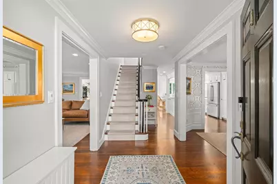 4 Woodlawn Oval, Wellesley, MA 02481 - Photo 3