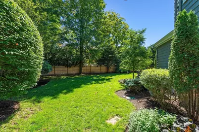 4 Woodlawn Oval, Wellesley, MA 02481 - Photo 37