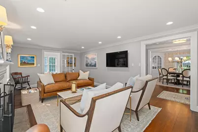 4 Woodlawn Oval, Wellesley, MA 02481 - Photo 7