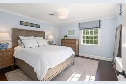 4 Woodlawn Oval, Wellesley, MA 02481 - Photo 23