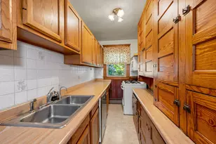 13 Hudson St, Methuen, MA 01844 - Photo 9