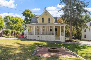 8 Winthrop St, Danvers, MA 01923 - Photo 1