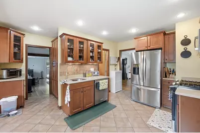 31 Wildrose Ave, Worcester, MA 01602 - Photo 11