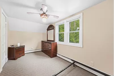 11 Garrity St, Chicopee, MA 01020 - Photo 25
