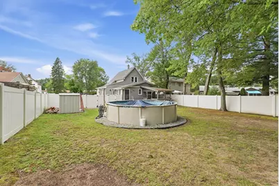 11 Garrity St, Chicopee, MA 01020 - Photo 31