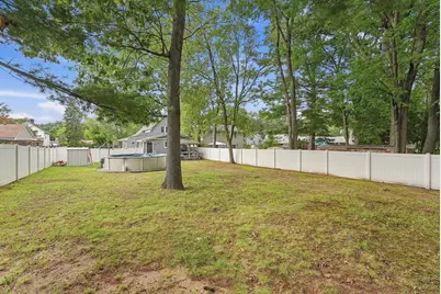 11 Garrity St, Chicopee, MA 01020 - Photo 33