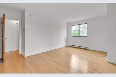 2353 Massachusetts #31, Cambridge, MA 02140 - Photo 5