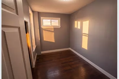 186 Summer St #1, New Bedford, MA 02740 - Photo 5
