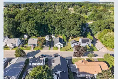 578 Valentine St, Fall River, MA 02720 - Photo 3