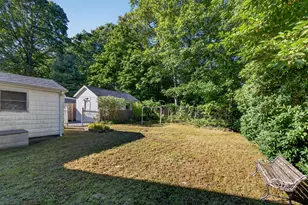 578 Valentine St, Fall River, MA 02720 - Photo 9