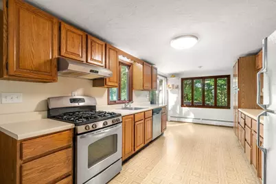 32 Elm Street, Hudson, MA 01749 - Photo 5