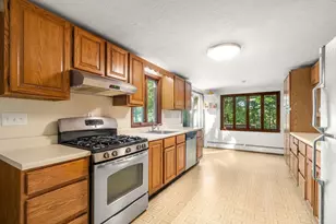 32 Elm St, Hudson, MA 01749 - Photo 5
