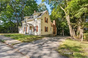 32 Elm St, Hudson, MA 01749 - Photo 3