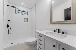 10 Buffalo Ct, Providence, RI 02909 - Photo 25