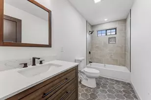 10 Buffalo Ct, Providence, RI 02909 - Photo 19