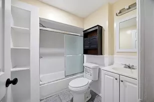 66 Ardmore St, Springfield, MA 01104 - Photo 3