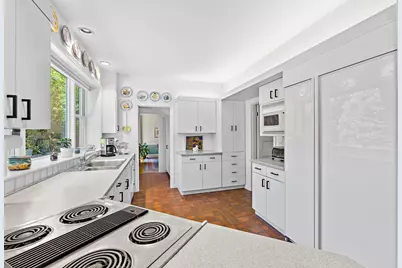 8 Oakmount Circle, Lexington, MA 02420 - Photo 19