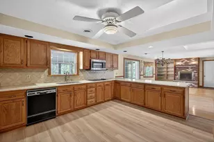 532 Hill St, Raynham, MA 02767 - Photo 17