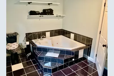 24 Penniman Cir, Stoughton, MA 02072 - Photo 21