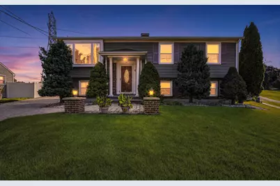 21 Cardosi Ct, Pawtucket, RI 02861 - Photo 1