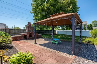 21 Cardosi Ct, Pawtucket, RI 02861 - Photo 33