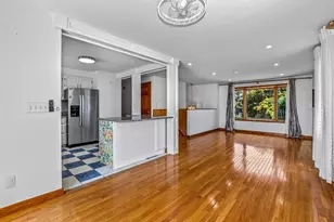 21 Cardosi Ct, Pawtucket, RI 02861 - Photo 3