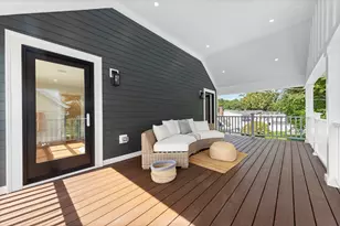 595 Winthrop St, Medford, MA 02155 - Photo 25
