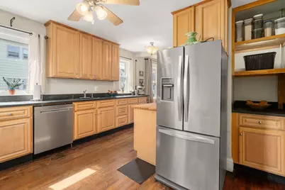 37 Everett St #1, Waltham, MA 02453 - Photo 17
