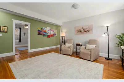 37 Everett St #1, Waltham, MA 02453 - Photo 3