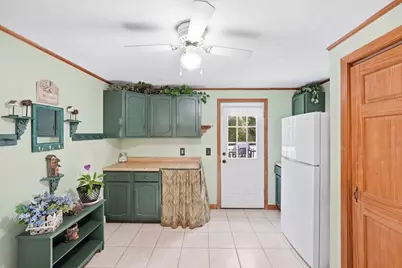8 Glenmere Rd, Charlton, MA 01507 - Photo 13