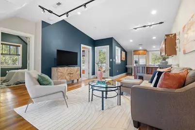 224 Florence St #10, Boston, MA 02131 - Photo 9