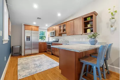 224 Florence St #10, Boston, MA 02131 - Photo 5