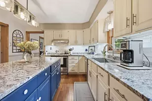 6 Brittany Dr, Palmer, MA 01069 - Photo 9
