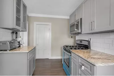 25 Sheafe St, Malden, MA 02148 - Photo 5