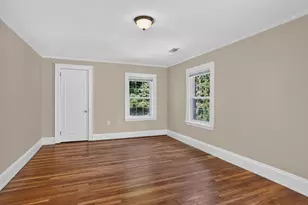 4 Parkway Rd, Medford, MA 02155 - Photo 27