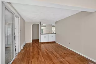 4 Parkway Rd, Medford, MA 02155 - Photo 19