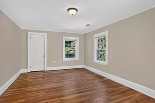 4 Parkway Rd, Medford, MA 02155 - Photo 27