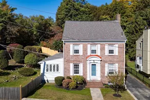 4 Parkway Rd, Medford, MA 02155 - Photo 41