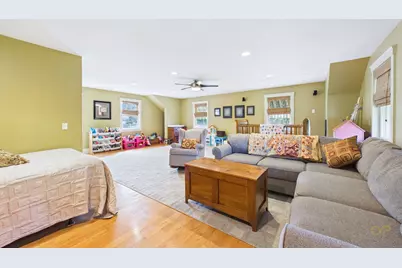 555 Sharps Lot Rd, Swansea, MA 02777 - Photo 25