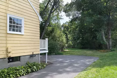 28 Middle St, Lexington, MA 02421 - Photo 3