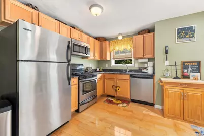 417 Hildreth St #5, Lowell, MA 01850 - Photo 3