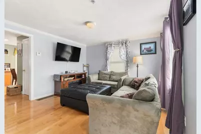 417 Hildreth St #5, Lowell, MA 01850 - Photo 9