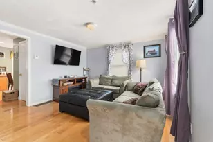 417 Hildreth St, Lowell, MA 01850 - Photo 9