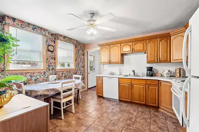 131 Altamont Ave, Melrose, MA 02176 - Photo 13