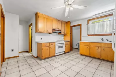 131 Altamont Ave, Melrose, MA 02176 - Photo 7