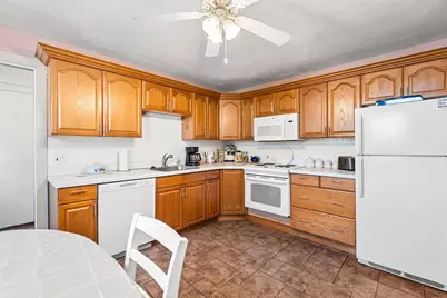 131 Altamont Ave, Melrose, MA 02176 - Photo 15