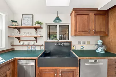25 Concord St, Gloucester, MA 01930 - Photo 21