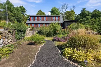 25 Concord St, Gloucester, MA 01930 - Photo 3