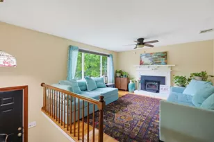 27 Country Club Dr, Westfield, MA 01085 - Photo 7